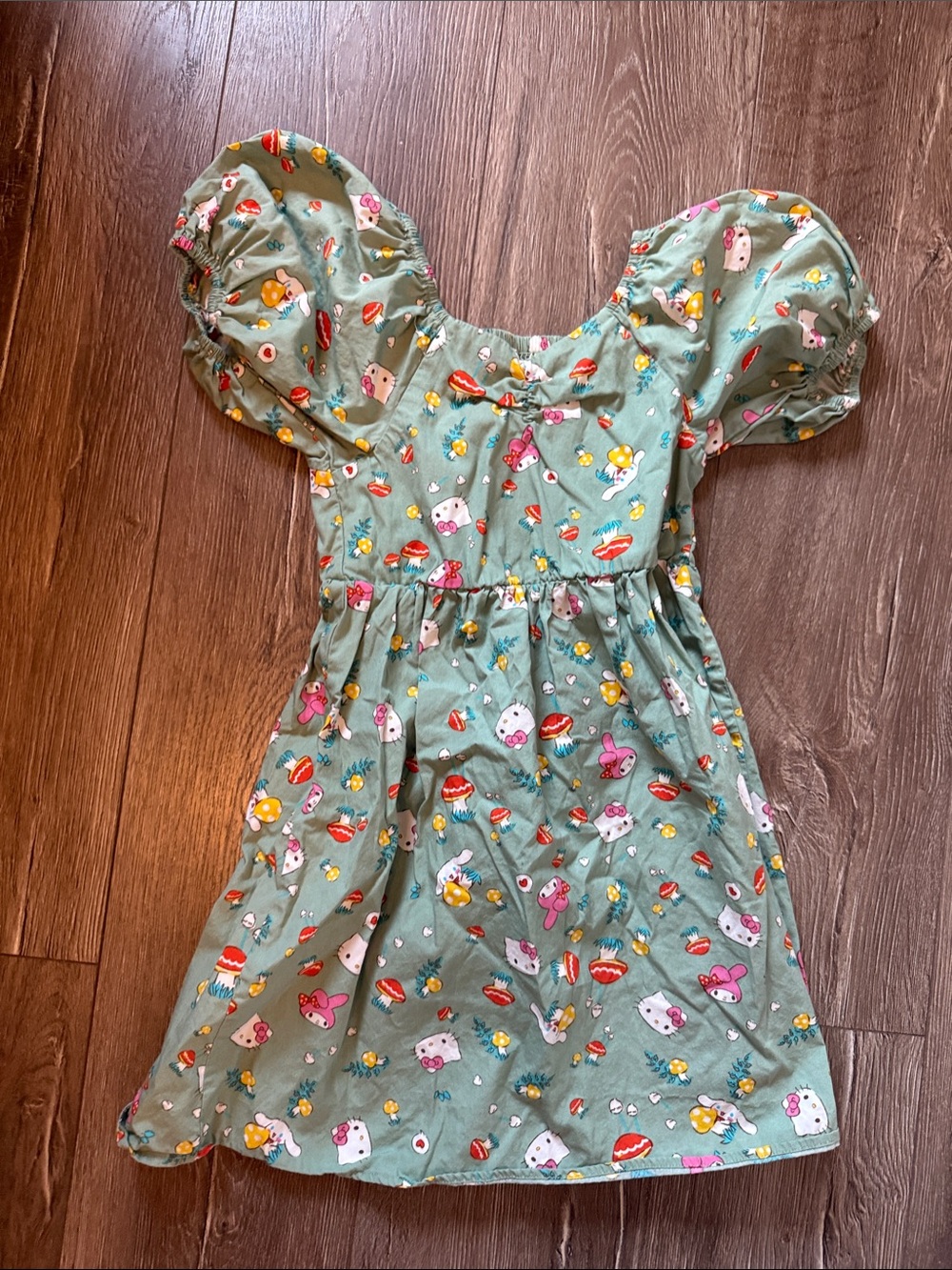 Sanrio Green Puff-Sleeve hello kitty Dress